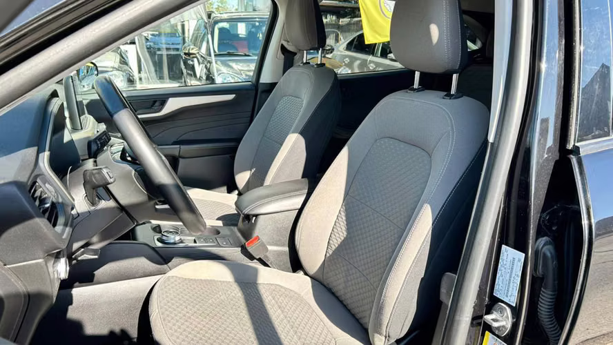 Ford Escape 2.5 Atkinson SE Hybrid FWD AT (2023)