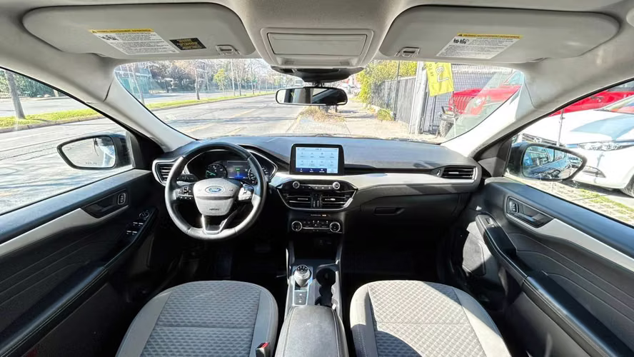 Ford Escape 2.5 Atkinson SE Hybrid FWD AT (2023)