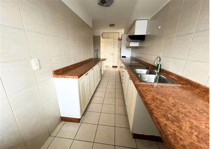 Departamento en arriendo de 3 dorm. en edificio Versalles