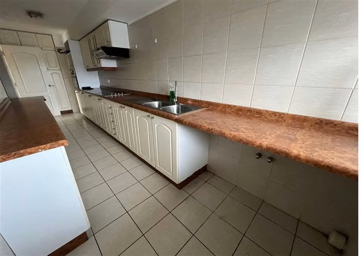 Departamento en arriendo de 3 dorm. en edificio Versalles