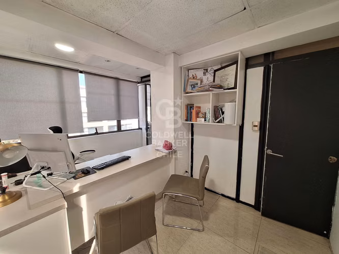 Inversión venta Oficina en Providencia a pasos del metro