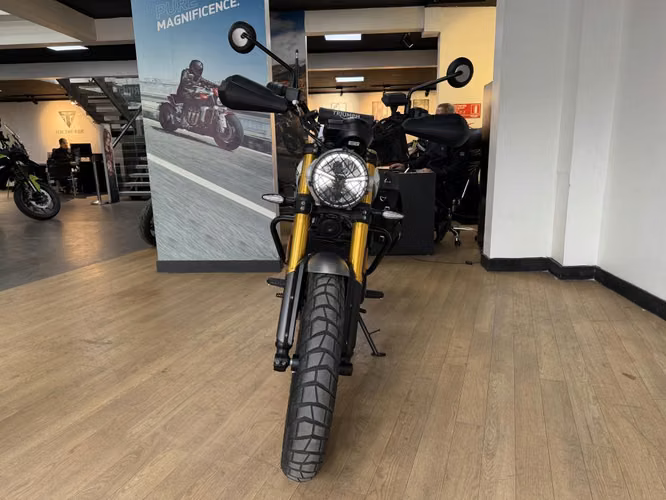 TRIUMPH SCRAMBLER 400 X - AÑO 2026