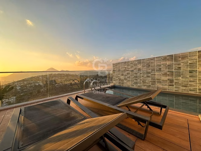 Dúplex con Terraza Panorámica - Piscina privada