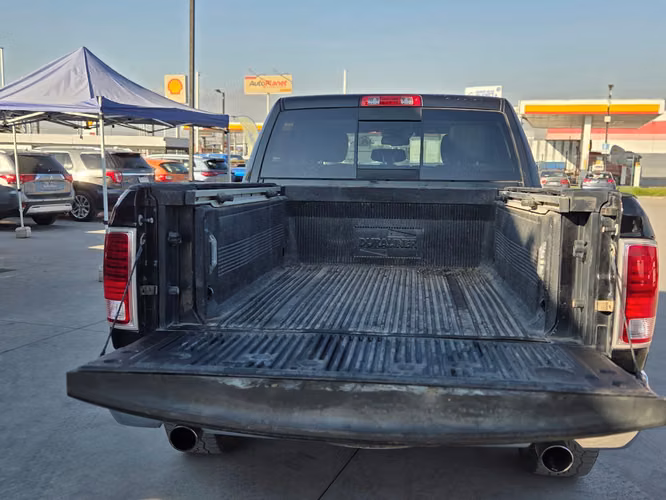 DODGE RAM 1500 LARAMIE 4X4 DIESEL