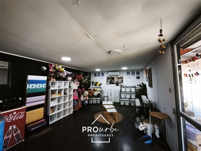 Local Comercial primera linea en Av. Chicureo