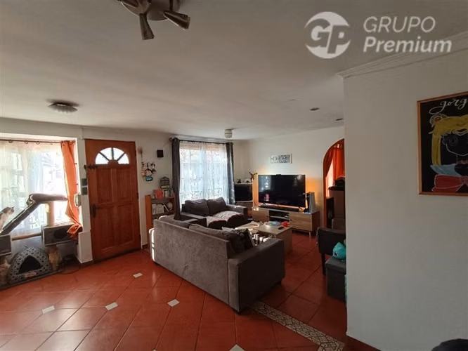 EXCELENTE OPORTUNIDAD DE COMPRA EN MAIPU ACOGEDORA CASA
