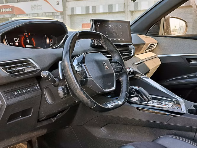 PEUGEOT 3008 2021
