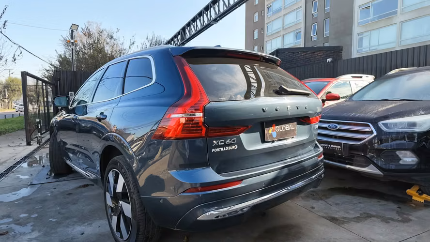 VOLVO XC60 RECHARGE ULTIMA AWD 2025