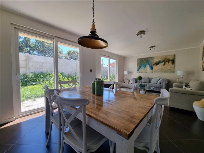 Casa en arriendo de 3 dorm. en Buín