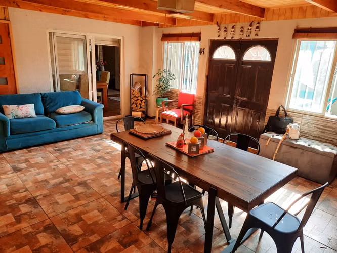 SE VENDE CASA, 4 DORMITORIOS, PORTAL, SAN PEDRO DE LA PAZ.