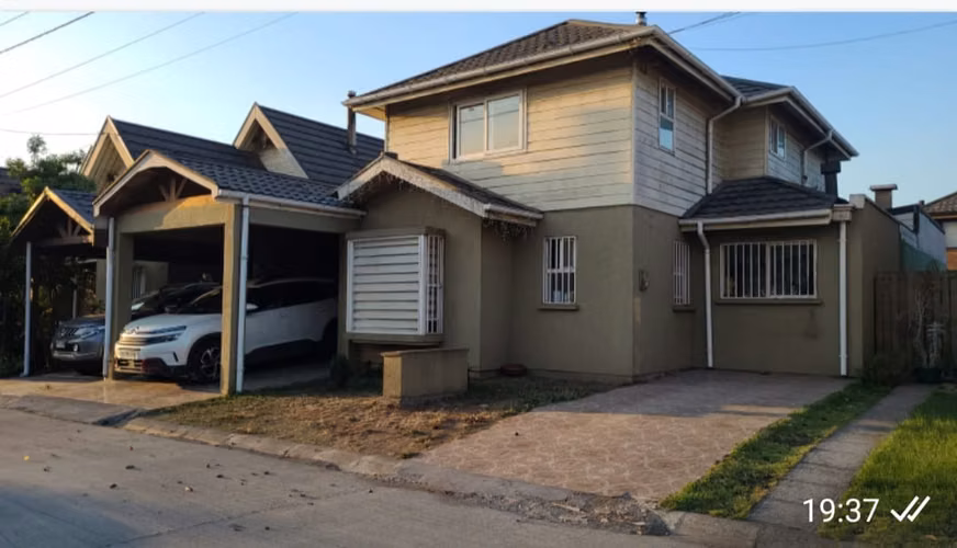 SE VENDE CASA, 4 DORMITORIOS, PORTAL, SAN PEDRO DE LA PAZ.