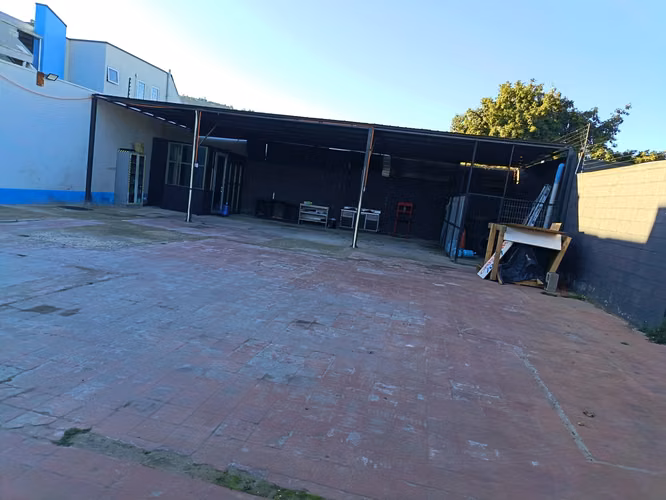 Se Arrienda 2  amplios  Galpónes  en Quilpué con excelente ubicación y conectividad
