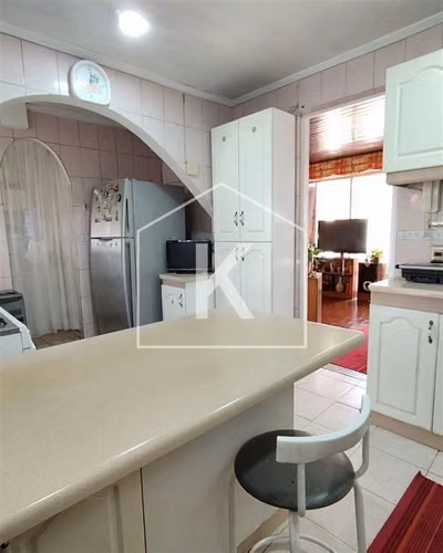12.590 UF se venden 2 casas en 1 villa macul Macul