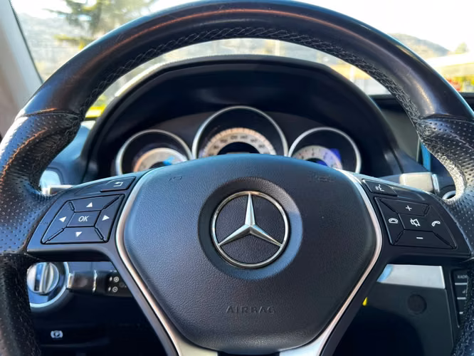 MERCEDES-BENZ E200 COUPE 2017