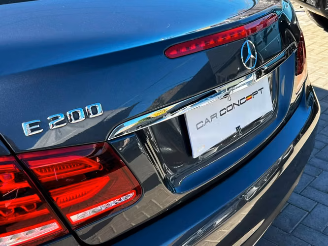 MERCEDES-BENZ E200 COUPE 2017