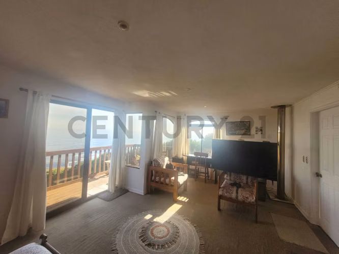 Venta de casa con vista espectacular en Quintero
