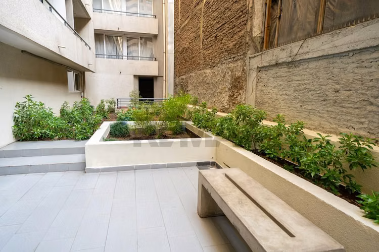 Departamento remodelado de estilo parisino - Imagen 23