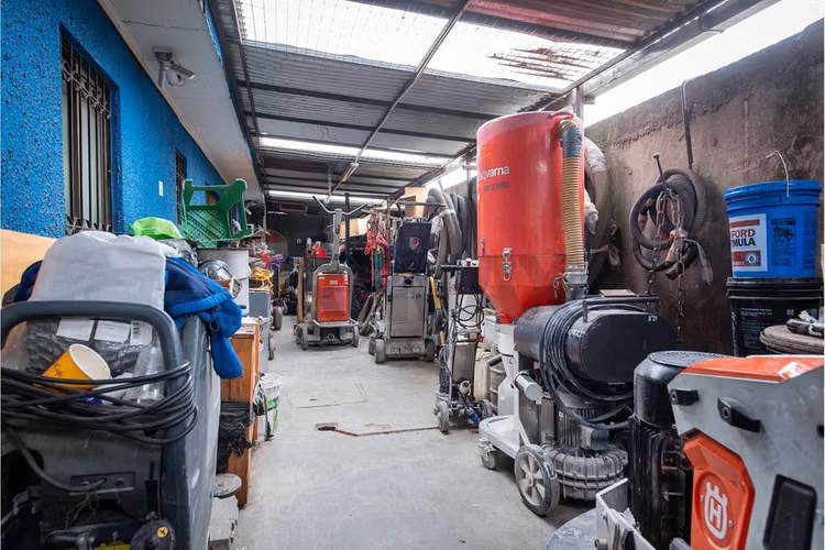 Oficina comercial con bodega en peñalolén venta