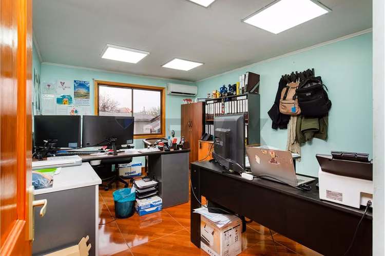 Oficina comercial con bodega en peñalolén venta