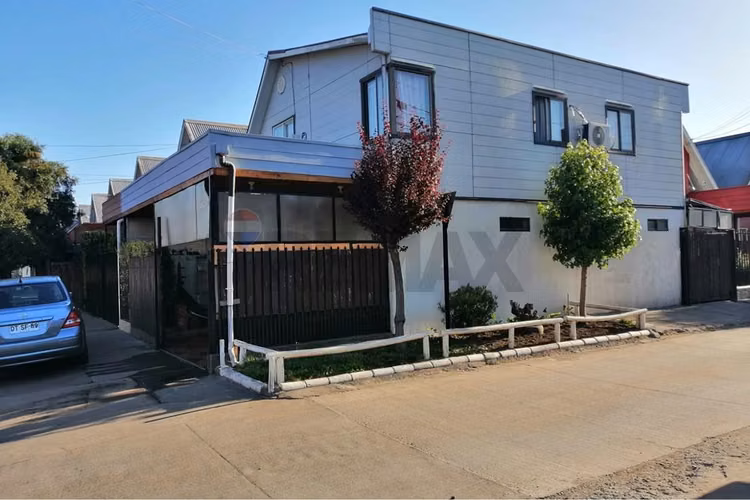 Casa esquina en av. cartier, los ángeles
