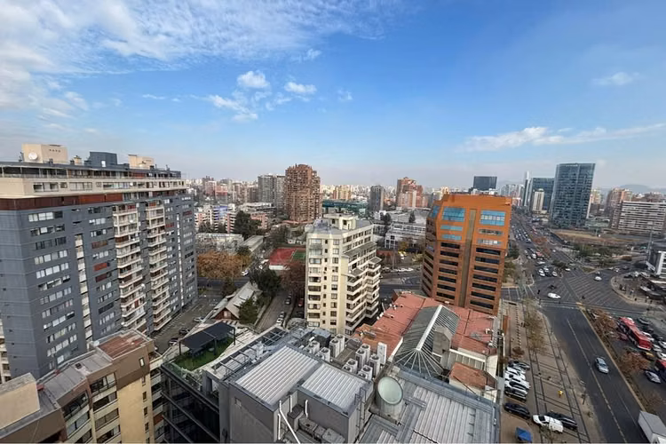 Arriendo oficina metro manquehue 3 privados