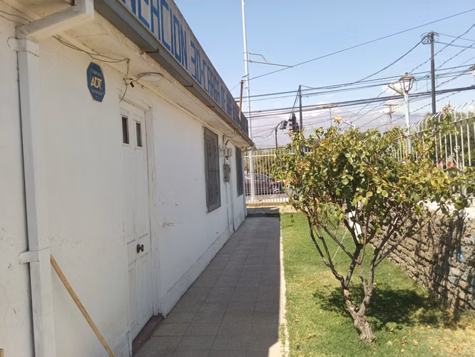 GRAN ESQUINA COMERCIAL, CON GALPON, LOCAL  Y CASA SOLIDA