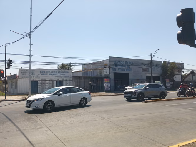 GRAN ESQUINA COMERCIAL, CON GALPON, LOCAL  Y CASA SOLIDA
