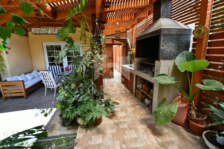 CASA MODERNA MACHALI 166M2 2 PISOS 3D 2B  TERMOPANEL AIRE