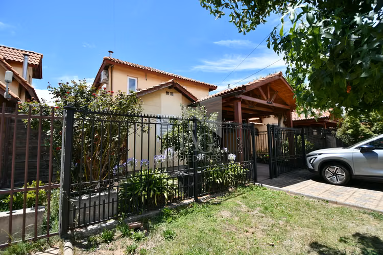 CASA MODERNA MACHALI 166M2 2 PISOS 3D 2B  TERMOPANEL AIRE