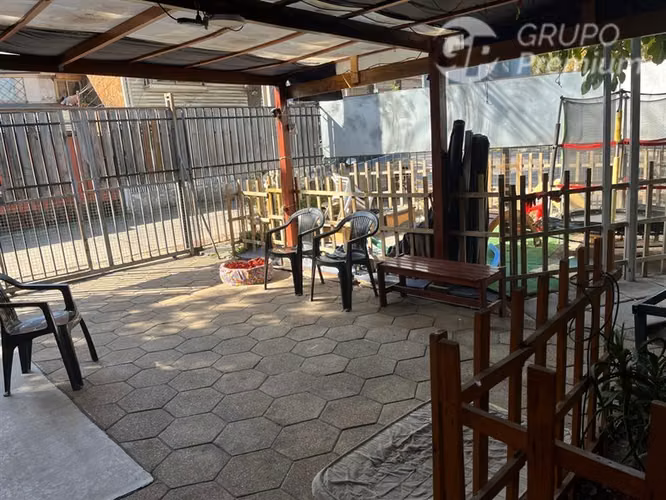 VENTA CASA 4 D/2B 76M2/187 M2 METRO MIRADOR LA FLORIDA