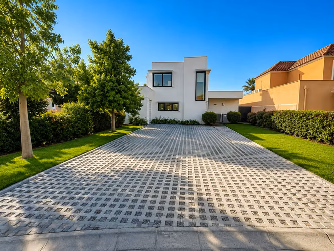 EXCLUSIVA CASA MEDITERRÁNEA CON PISCINA Y QUINCHO