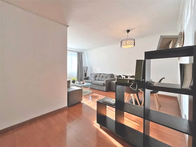 Departamento en venta 2D/1B Plaza Brasil Metro Santa Ana