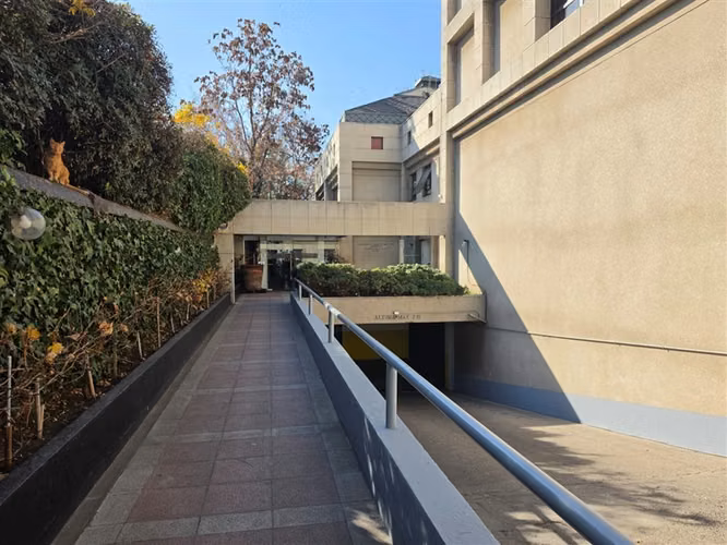 Oficina en Arriendo en Alonso de Córdova / Vitacura