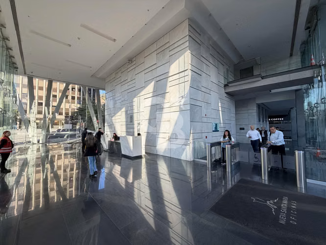 Oficina en obra gruesa en Torre Santa María