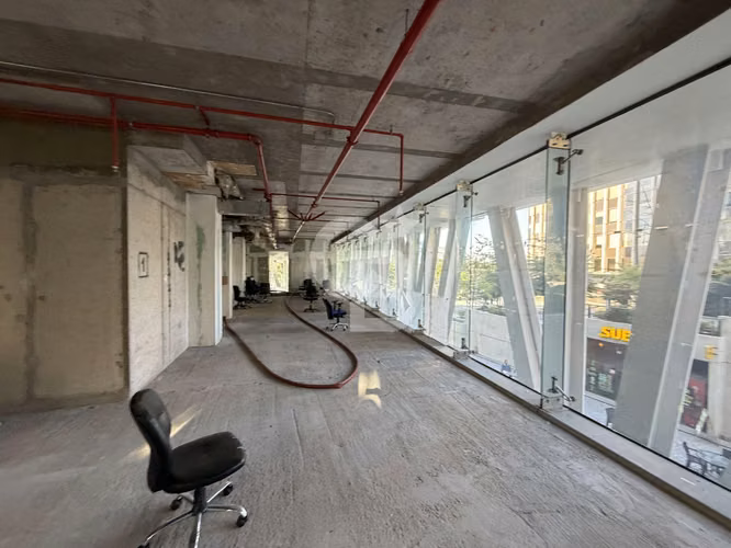 Oficina en obra gruesa en Torre Santa María