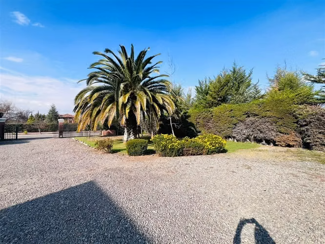 Parcela en venta 5 dormitorios, 4 baños, Chicureo , Colina.