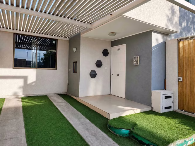 Se vende casa en condominio, Calama (172318)