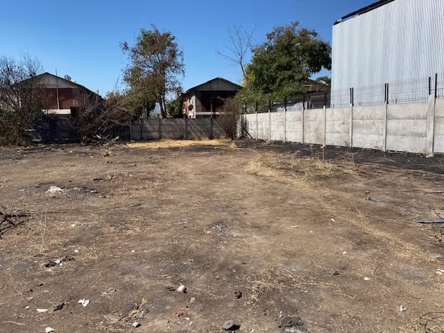 Venta terreno Urbano comercial/industrial 1.350 Mts.