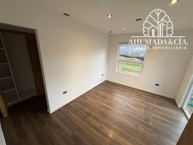 Casa en arriendo de 4 dorm. en Coihaique