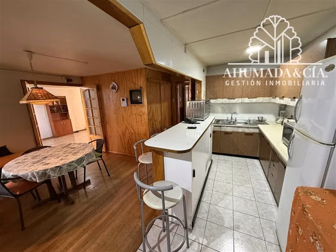 Casa en arriendo de 6 dorm. en Coihaique