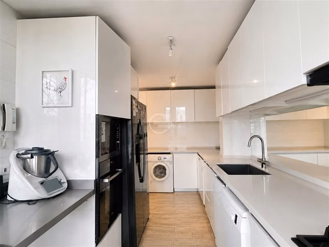 Departamento en venta de 4 dorm. en PortalLo Barnechea