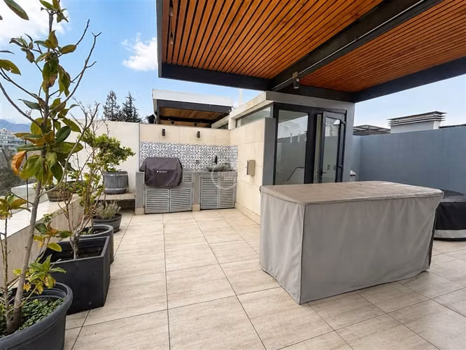 Departamento en venta de 4 dorm. en PortalLo Barnechea