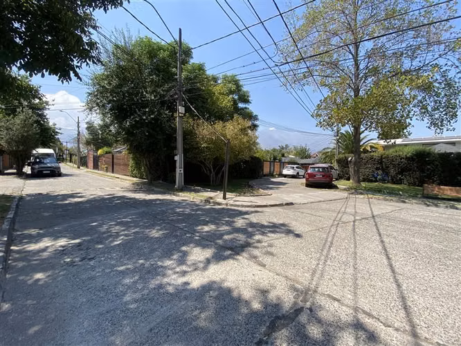 13.400 UF CASA VENTA EN PASAJE EN La Reina TOBALABA