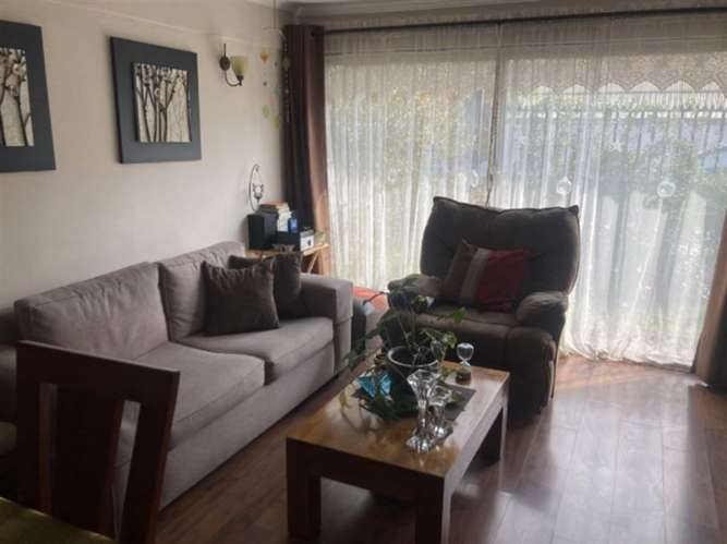 Casa en venta de 3 dorm. 2 baños en La Florida - Imagen 3