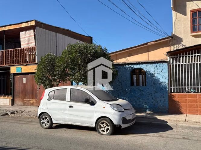 Venta casa en sector Punta Negra