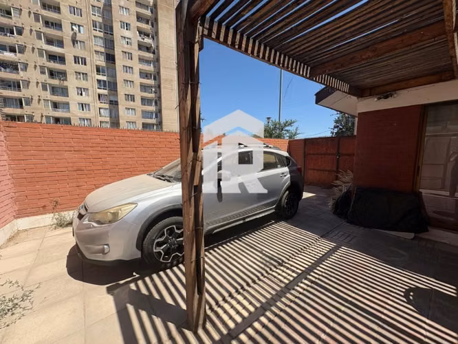 Venta de casa en avenida, Villa el Ingles.