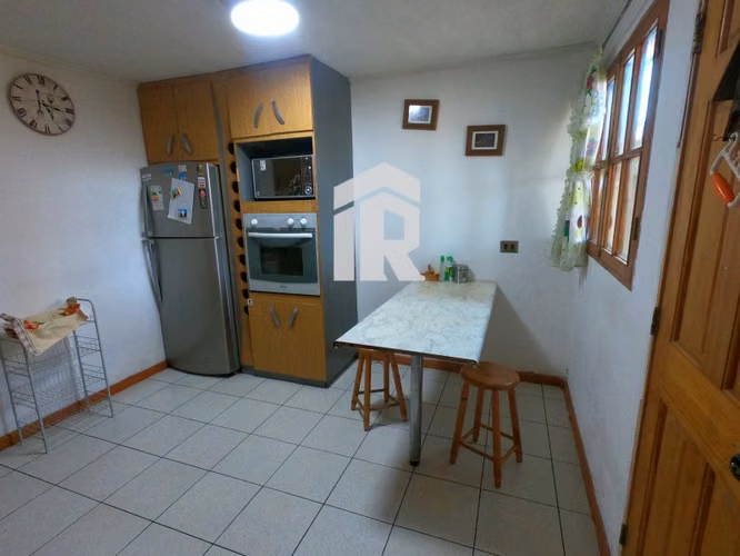 Venta de gran propiedad en sector Pedro Pablo Figueroa