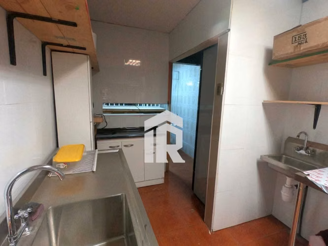 Venta local comercial en avenida principal, en El Palomar