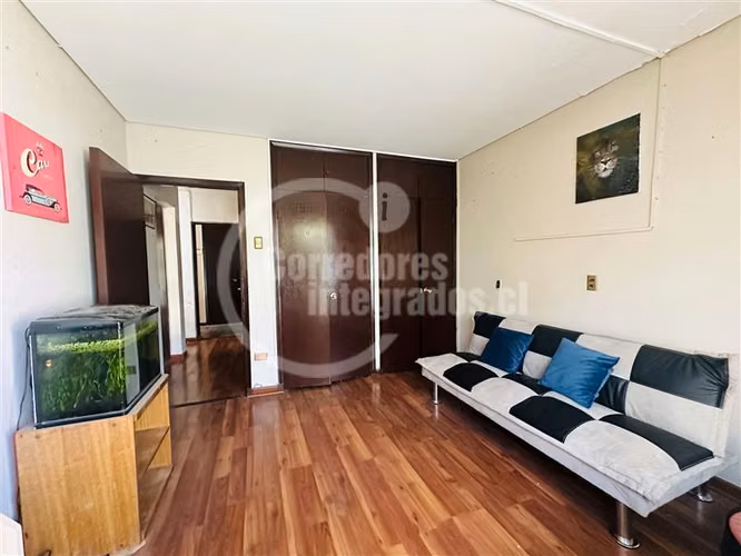 Casa en arriendo de 4 dorm. en Las Condes