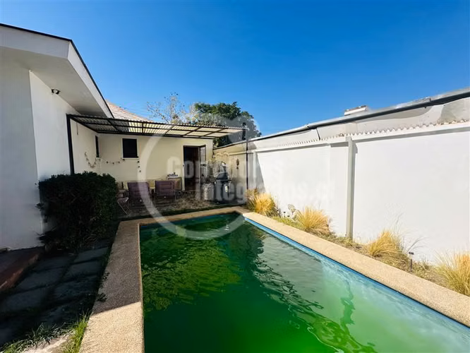 Casa en arriendo de 4 dorm. en Las Condes